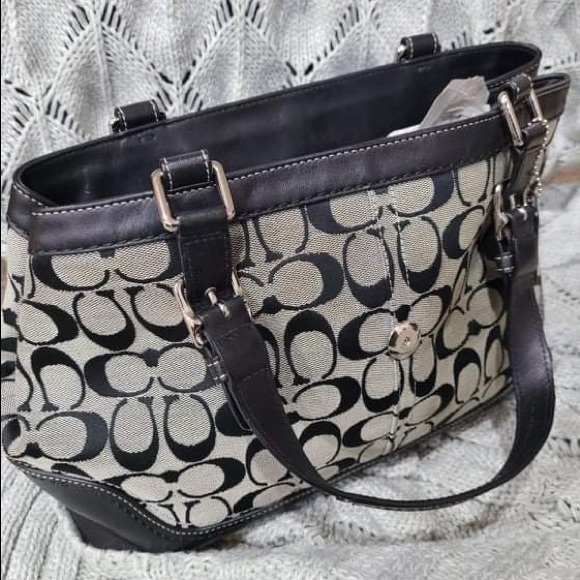 Coach vintage black/ gray purse - Picture 3 of 5